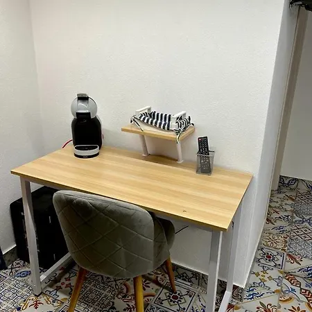 Donna France Apartment *